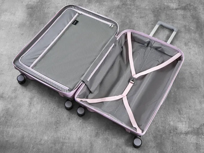 Tulum Medium Suitcase in Lilac opened