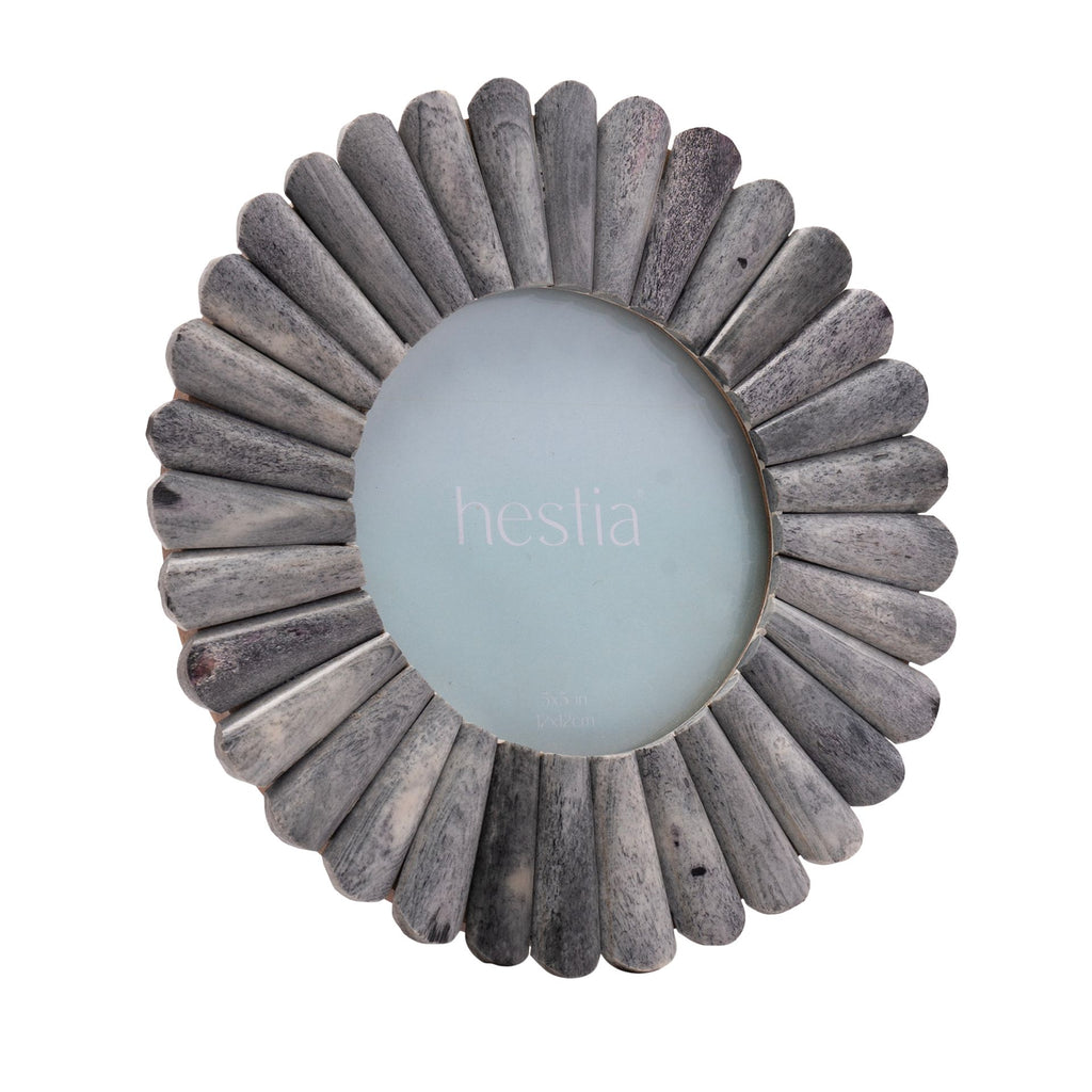 HE2184F55 Hestia Round Bone Frame Grey - front of photo frame from a side angle