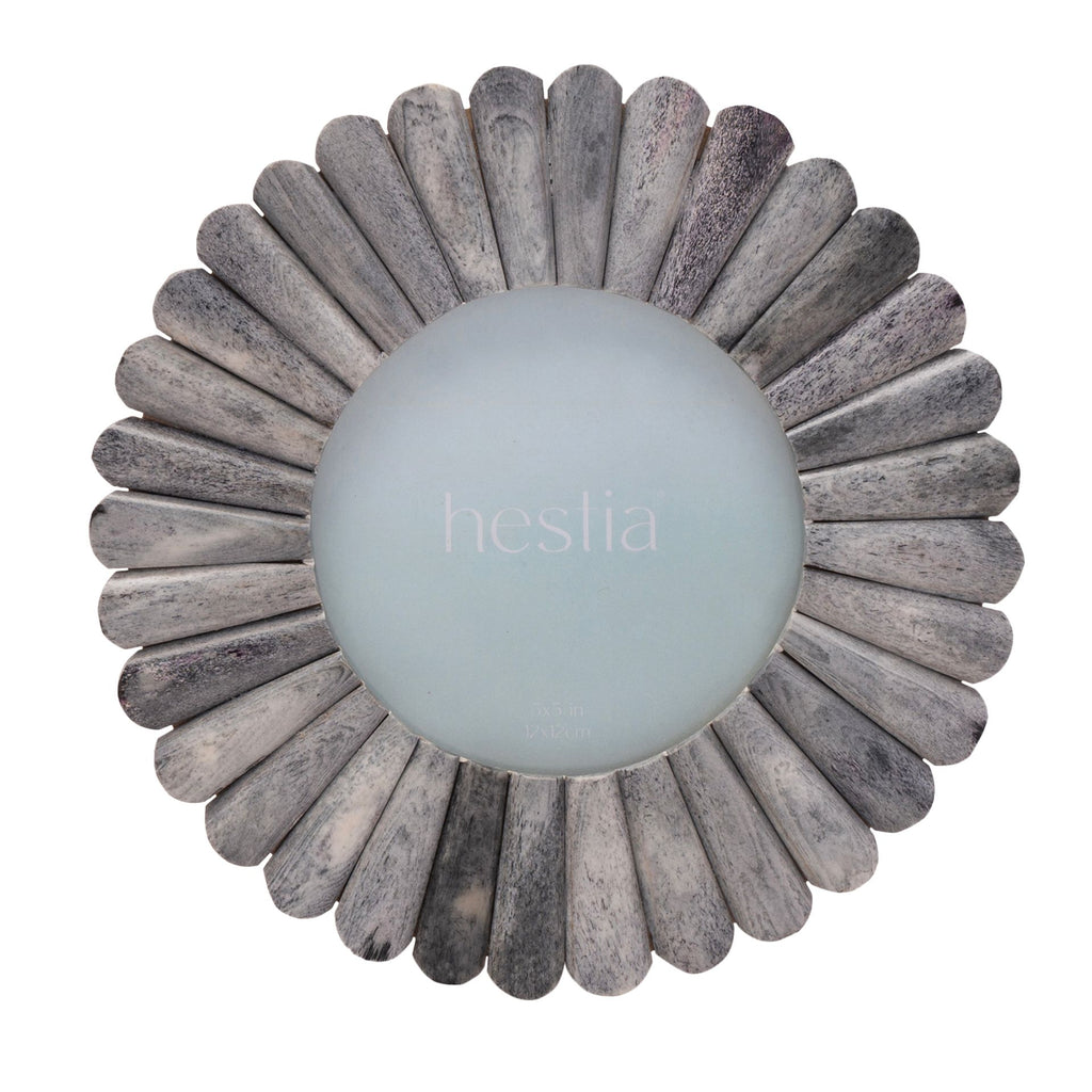 HE2184F55 Hestia Round Bone Frame Grey - front of photo frame
