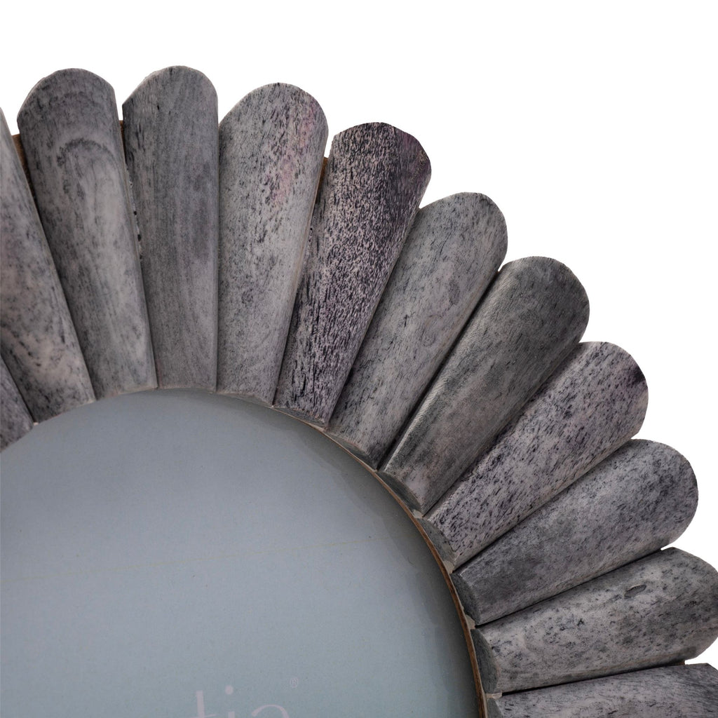 HE2184F55 Hestia Round Bone Frame Grey - close-up of round petal design elements