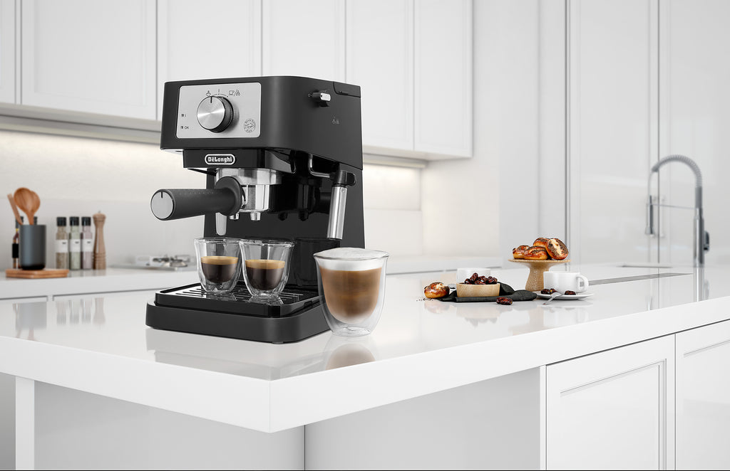De'Longhi EC260BK Espresso Coffeemaker lifestyle