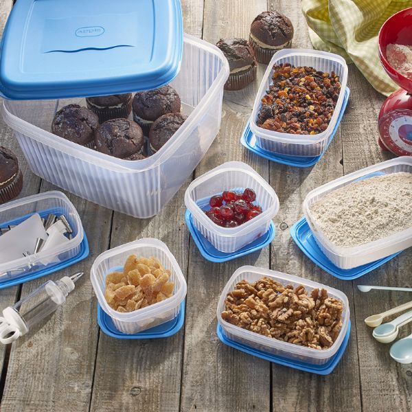 Addis 510456 Foodsaver Rectangular 3L White sitting with other food container and assorted food inside them