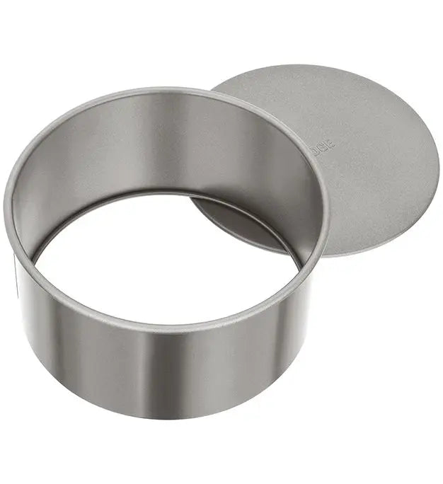 Judge JB21 Round Cake Tin showing the  Loose Base