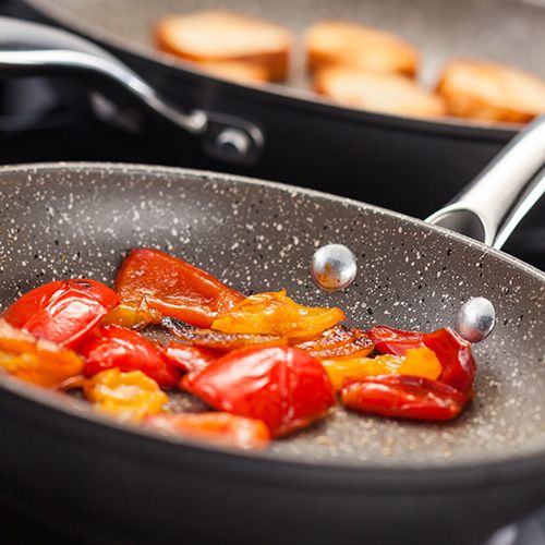 Rocktanium Fry Pan with peppers inside