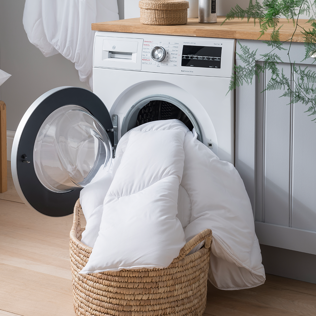 Spundown 13.5 Tog Four Seasons Duvet Super King inside washing machine