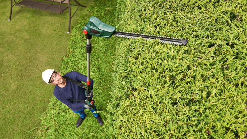 Cordless Pole Hedgecutter